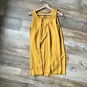 Flowy yellow spring dress